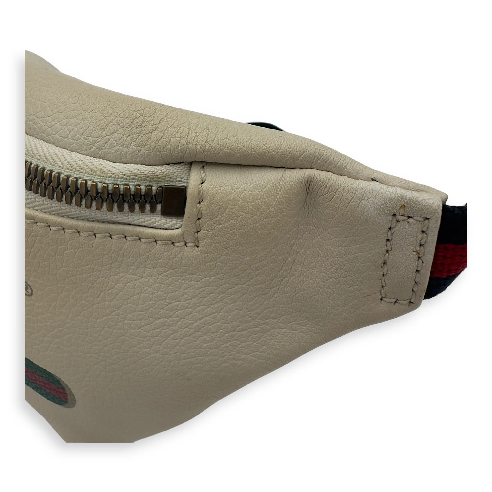 BumBag Belt Bag White in Calfskin, Gold hardware