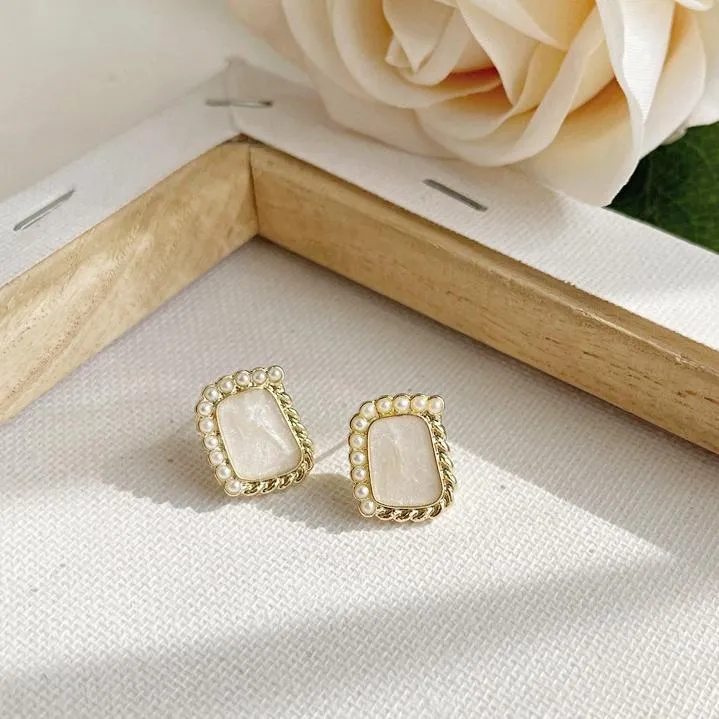 Organic Shaled Square White Pearl Crystal Rhienstone Invisible Clip On Earrings