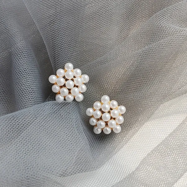 Round White Pearl Invisible Clip On Stud Earrings