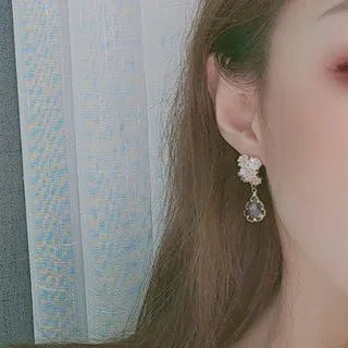 White Flower Dangle Teardrop Clear Crystal Invisible Clip On Stud Earrings
